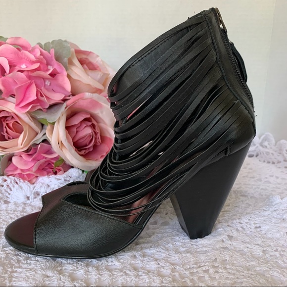 MATISSE SKYLINE SADDLE BLACK LEATHER OPEN TOE  BOOTIE SANDALS - Picture 3 of 13